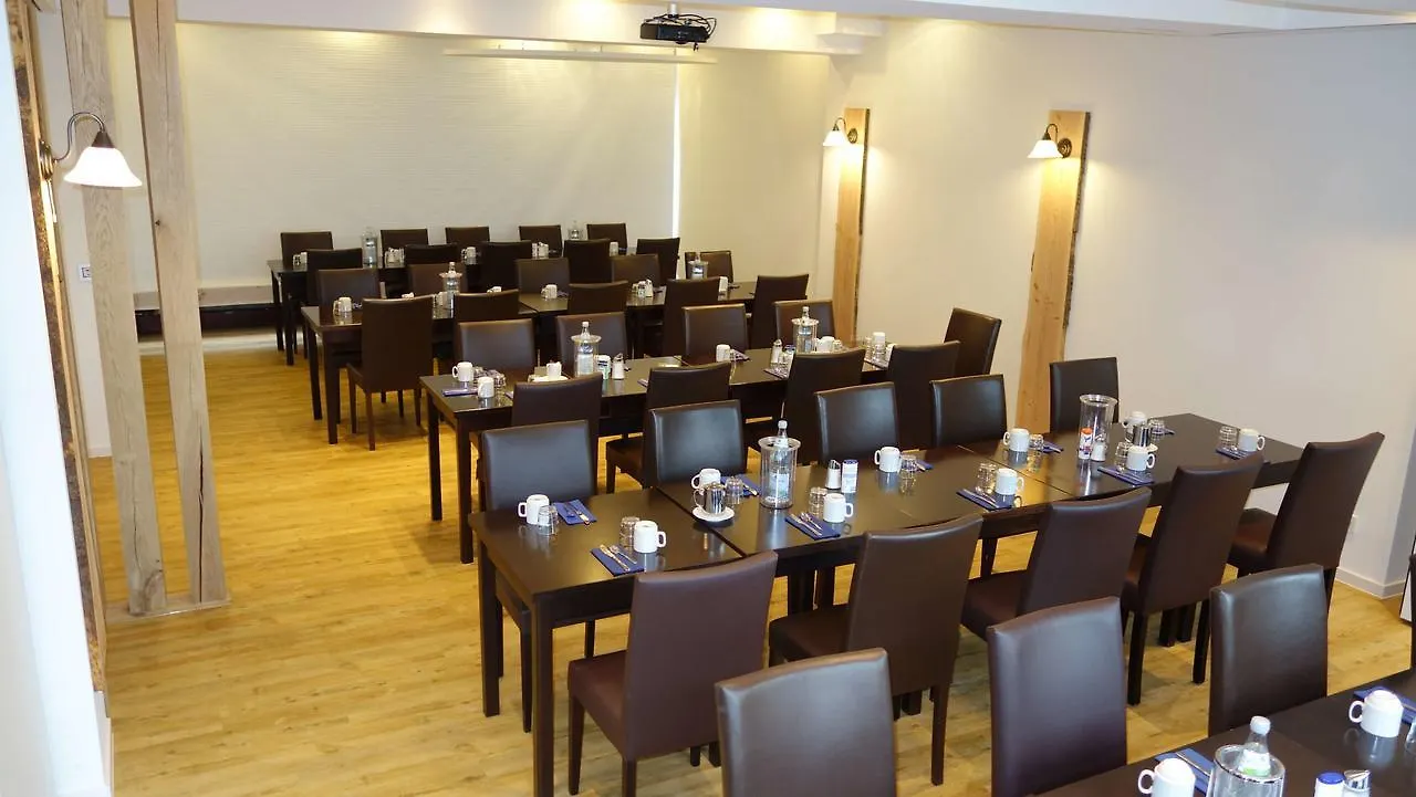Hotel Stuttgart 21 3*,
